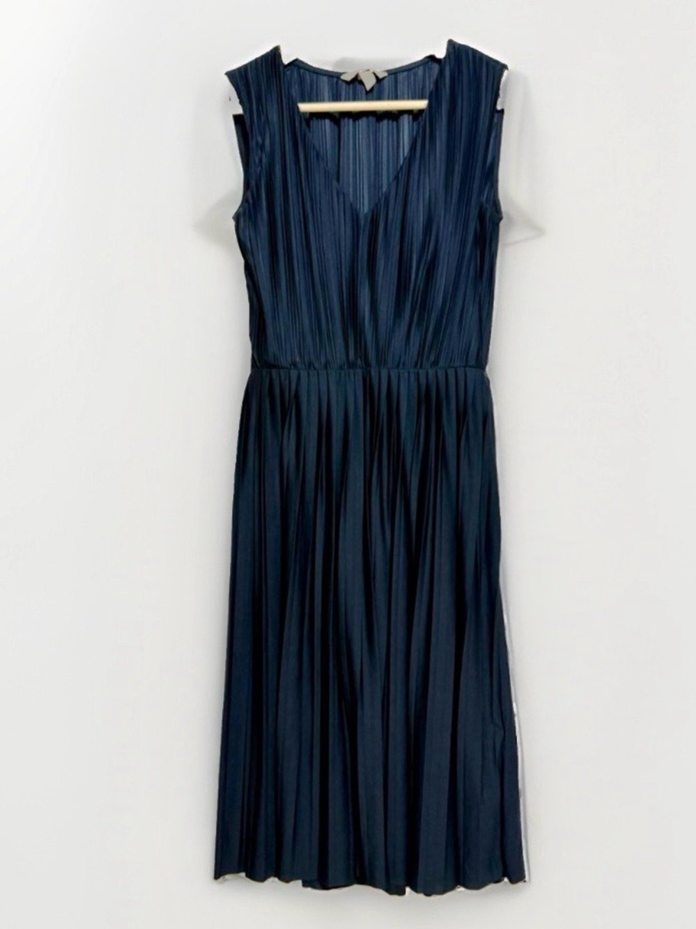 H&M navy Blue Sunday pleated sleeveless V-Neck dress